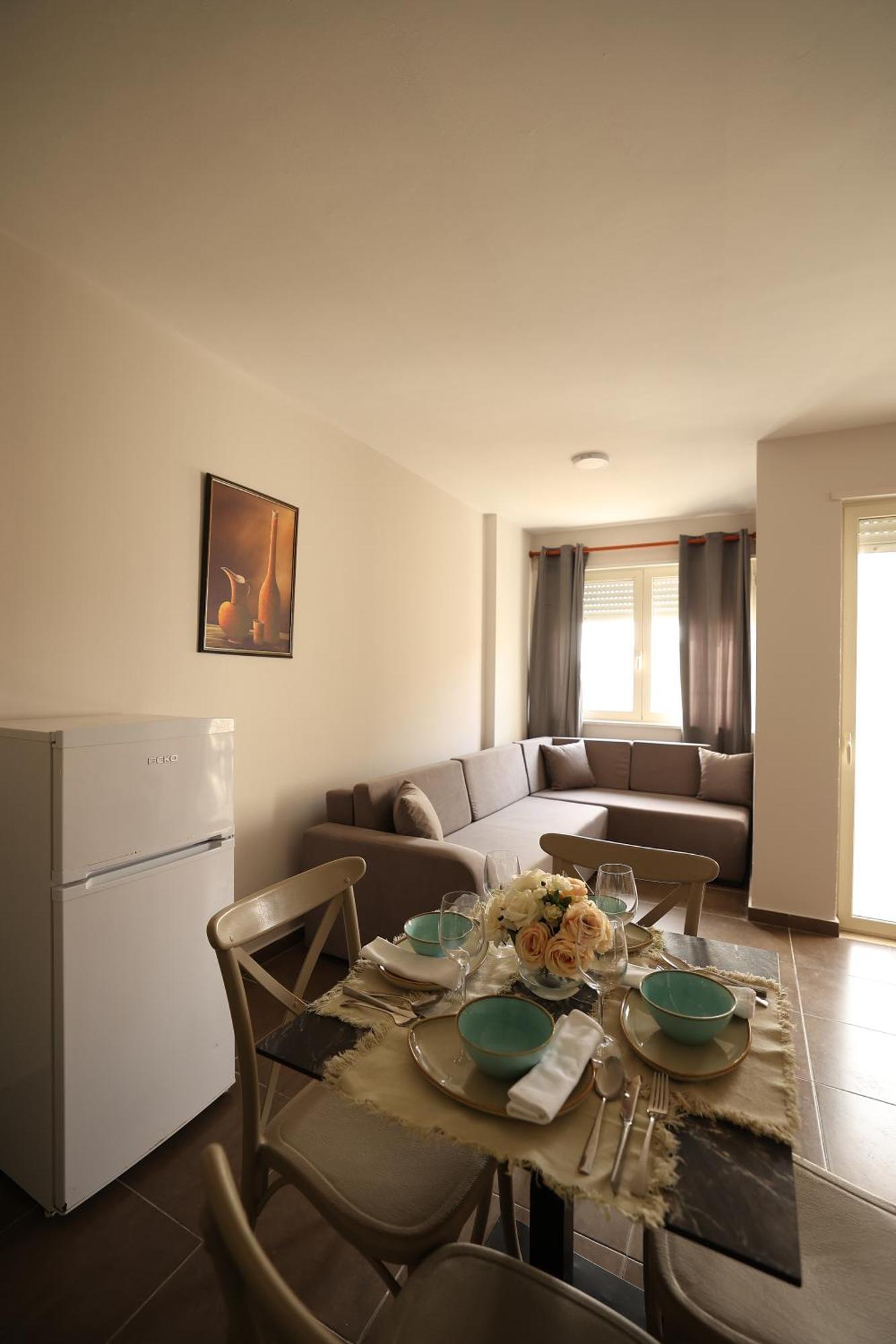Dyrrah Seaside Apartments Durres Ngoại thất bức ảnh