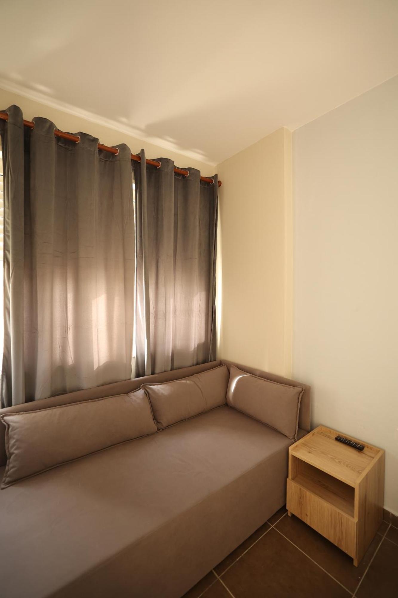 Dyrrah Seaside Apartments Durres Ngoại thất bức ảnh