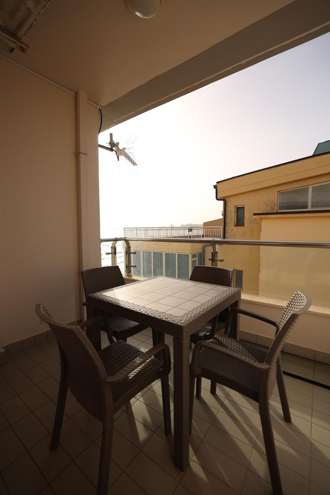 Dyrrah Seaside Apartments Durres Ngoại thất bức ảnh