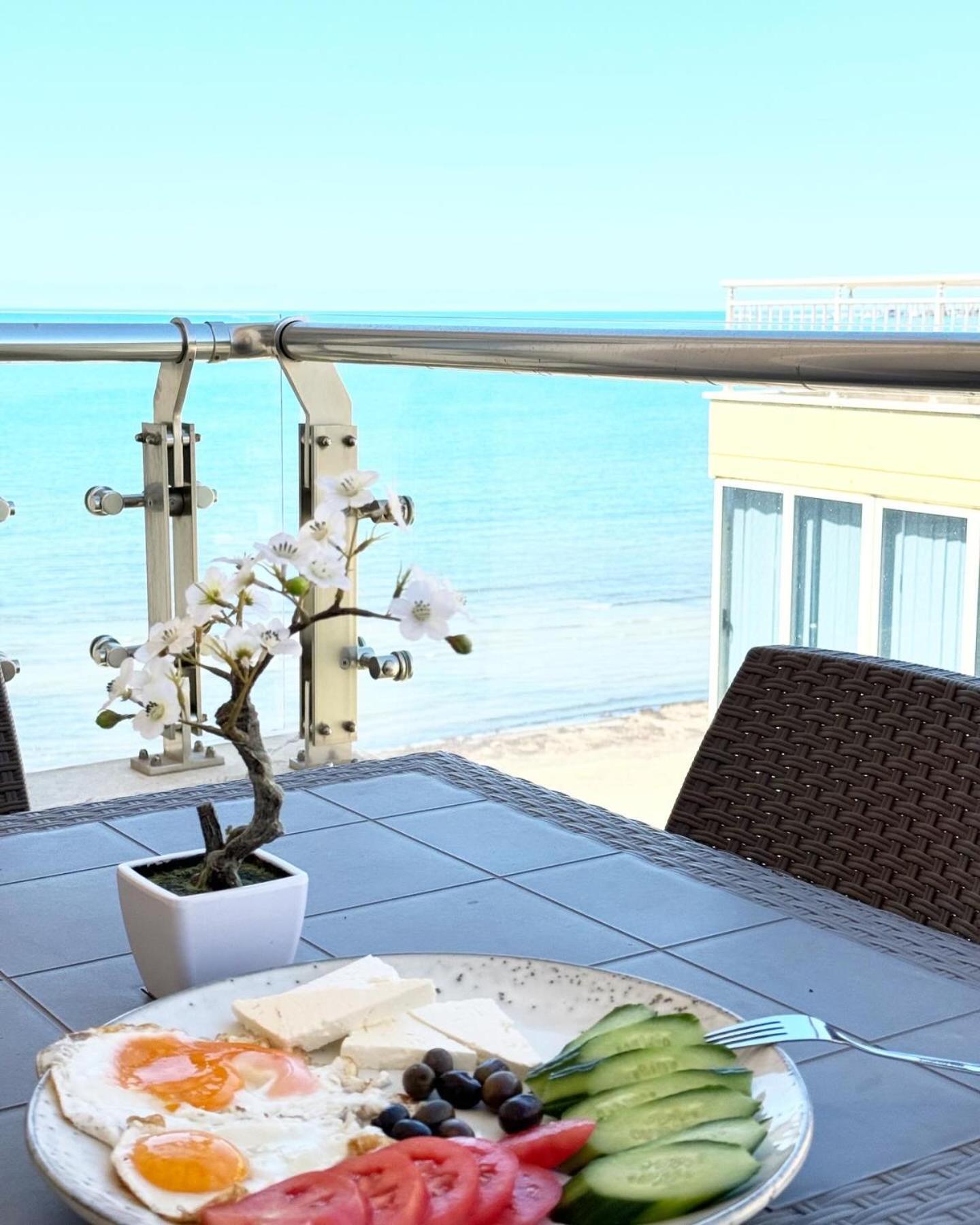 Dyrrah Seaside Apartments Durres Ngoại thất bức ảnh